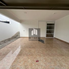 WhatsApp Image 2025-10-14 at 08.31.31