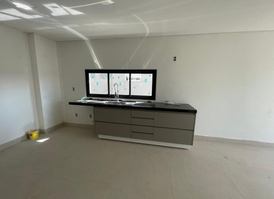 WhatsApp Image 2025-10-14 at 08.37.59 (1)