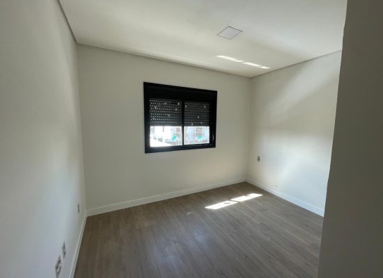 WhatsApp Image 2025-10-14 at 08.38.00 (2)